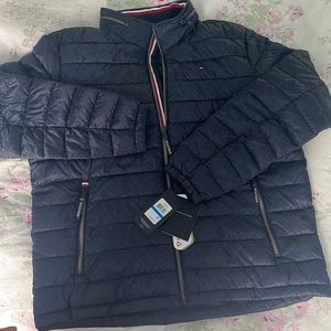NWT Navy Tommy Hilfiger packable down puffer 💙